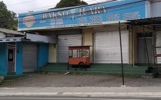 Bakso Juara outside