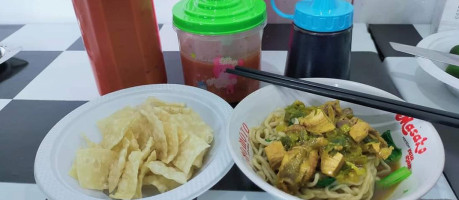 Pawon Yulia food