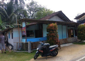 Warung Makan Condong Raos outside