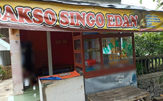 Bakso Singo Edan outside