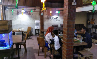 Warung Laut At Condong Square inside