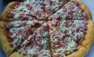 Pizza Sehat Lamongan food