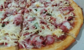 Pizza Sehat Lamongan food