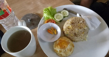 Warung Lesehan Kebon Pring Trosobo food