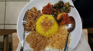 Warung Makan Halalan Toyyiban food