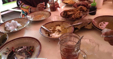 Warung Makan Sederhana Bu Marni Mangut Kepala Manyung food