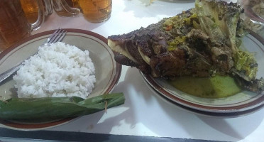 Warung Makan Sederhana Bu Marni Mangut Kepala Manyung food