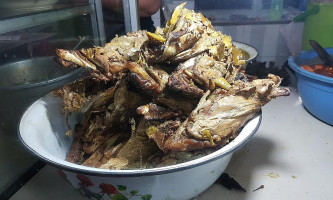 Warung Makan Sederhana Bu Marni Mangut Kepala Manyung food