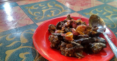 Warung Belut Brenggolo food