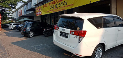 Soto Ayam Lamongan Cak Maman outside