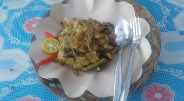 Warung Nasi Dan Sembako Sawargi food