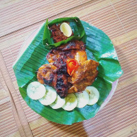 Ayam Bakar Rotinsulu Tanpa Tulang food