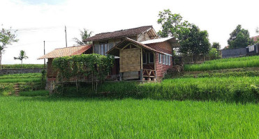 Warung Nasi Saung Punclut Panineungan outside