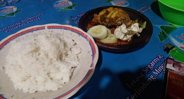 Warung Makan Sederhana Pecel Lele food