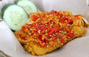 Ayam Geprek Tante Susan food