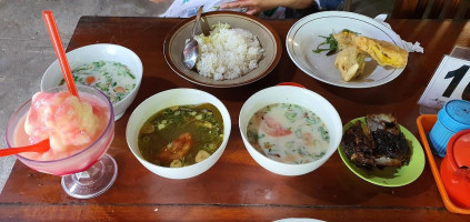 Sop Djadoel Sambisari food