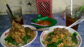 Pondok Mie Ayam Bakso food