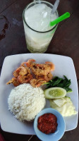 Warung P21 food