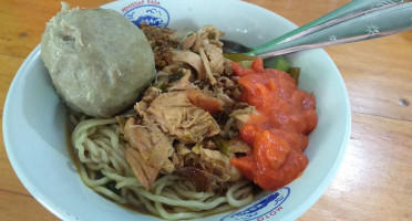 Goyang Lidah Meat Ball Shop food