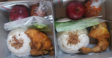 Ayam Bakar Pondok Rasa food