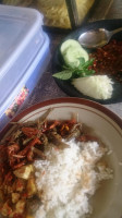 Rumah Makan Iwak Kali food