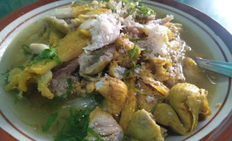 Soto Ayam Om Ucil food