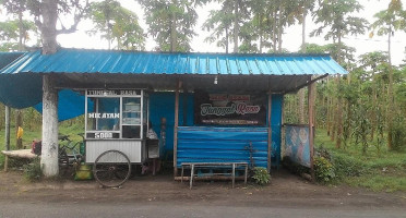 Mie Ayam Tunggal Rasa outside