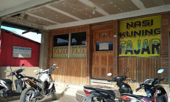 Nasi Kuning Fajar outside