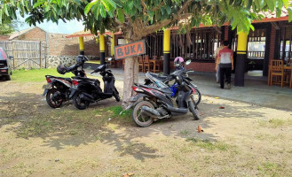 Rm. Ikan Bakar Sampurna outside