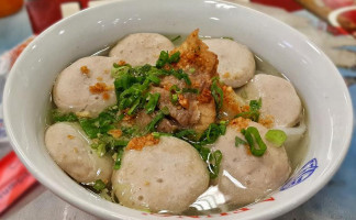 Warung Makan Lesehan Mbok Man food