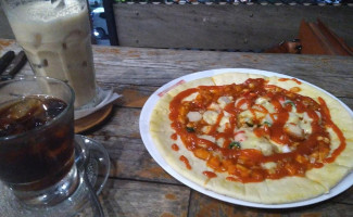 Amazy Family Resto Sumber food