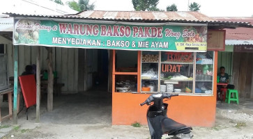 Bakso Pakde Wongsolo outside