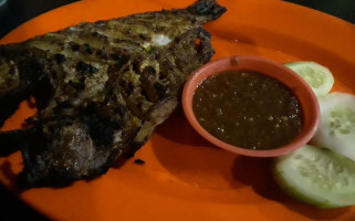 Warung Ikan Bakar Obat Pusing food