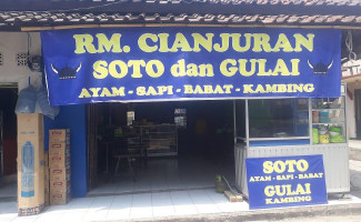 Rm. Cianjuran Soto Dan Gulai outside