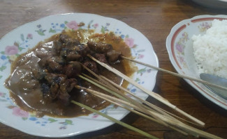 Sate Kambing Bu Titin Sumberingin food