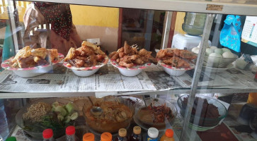 Warung Makan Bu Erna food