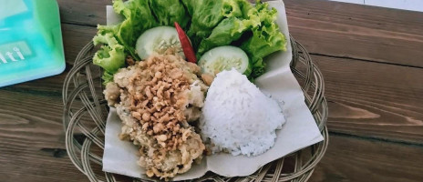 Kfc (kedai Fried Chicken) Spesial Ayam Geprek food