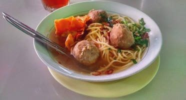 Bakso Lestari Kebaktian food