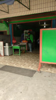Bakso Lestari Kebaktian outside