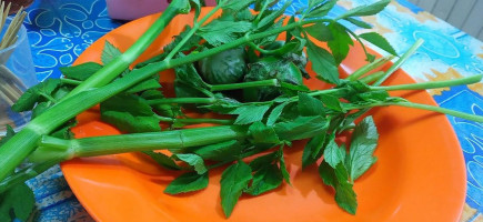 Warung Makan Bunderan food