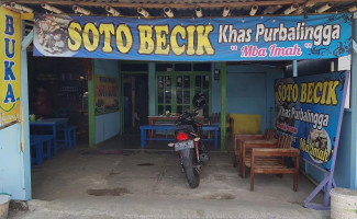 Soto Becik Mba Imah outside