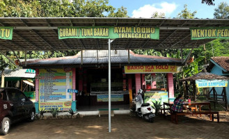 Rumah Makan Istana Laut outside