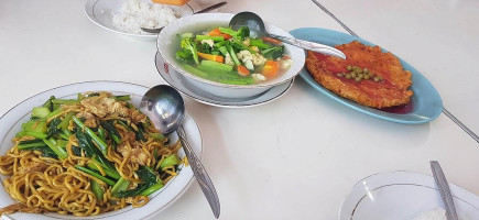 Rumah Makan Wijaya Pak Wat Ngerong food