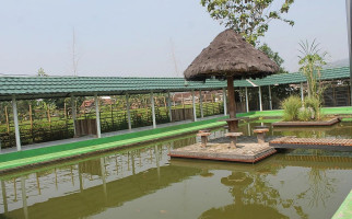 Ikan Bakar Kucingan (kuliner Pemancingan) outside