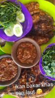 Warung Ikan Bakar Sari Laut food