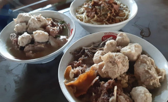 Bakso Bang Pi'i food