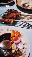 Sate Kambing Pak Tomo food