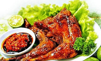 Ayam Bakar Gunteng (abg) 354 food