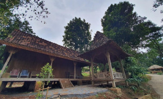 Awan Langit Resto Dan Outbound Playground outside