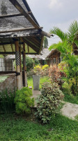 Pondok Lesehan Gazebo outside